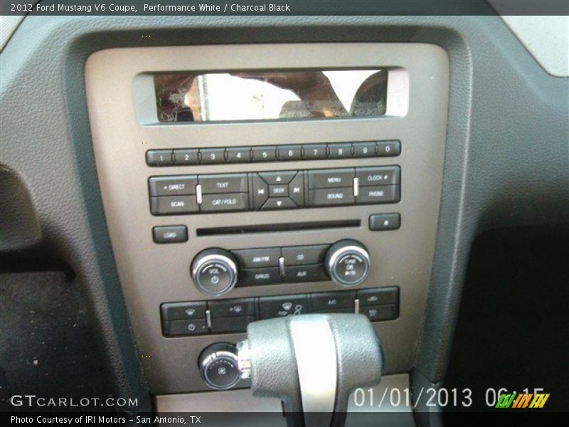 Performance White / Charcoal Black 2012 Ford Mustang V6 Coupe