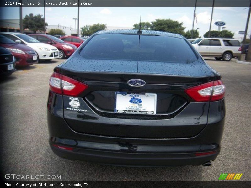 Tuxedo Black / Earth Gray 2014 Ford Fusion S