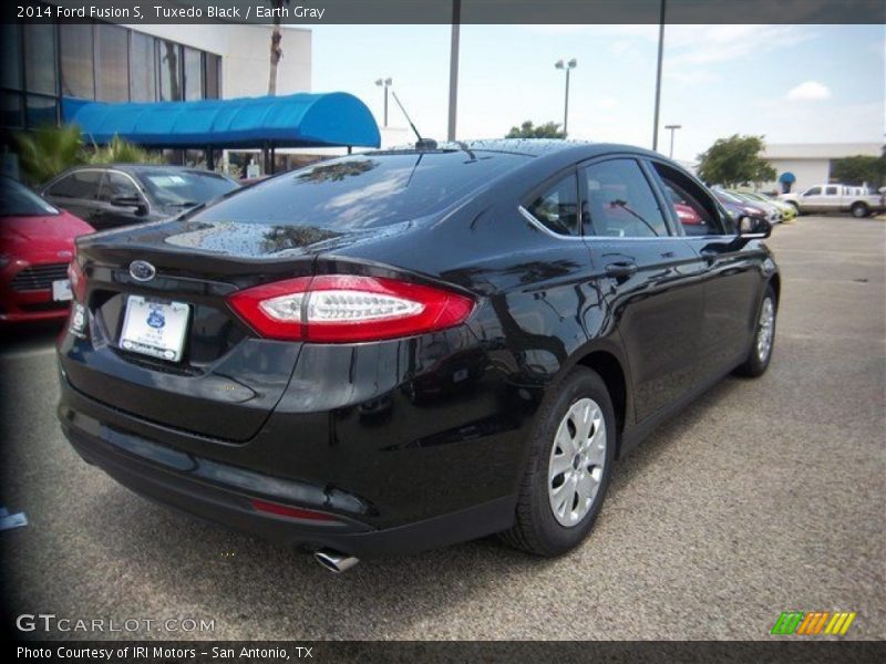 Tuxedo Black / Earth Gray 2014 Ford Fusion S