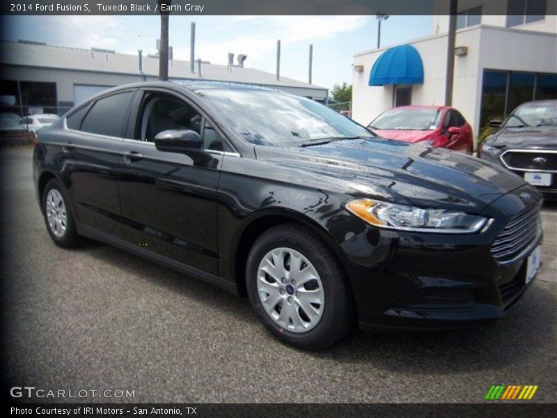 Tuxedo Black / Earth Gray 2014 Ford Fusion S