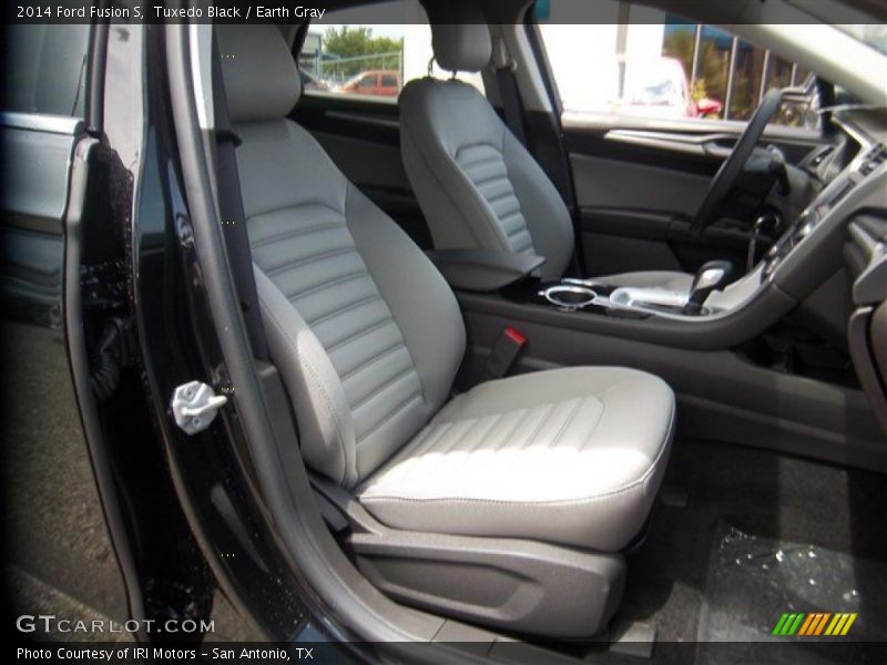 Front Seat of 2014 Fusion S