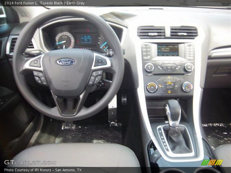 Dashboard of 2014 Fusion S