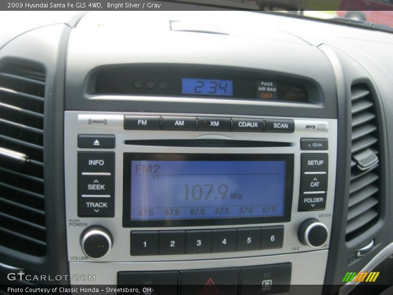 Bright Silver / Gray 2009 Hyundai Santa Fe GLS 4WD