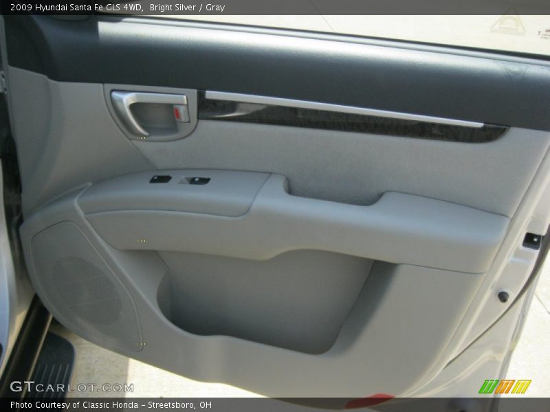 Bright Silver / Gray 2009 Hyundai Santa Fe GLS 4WD