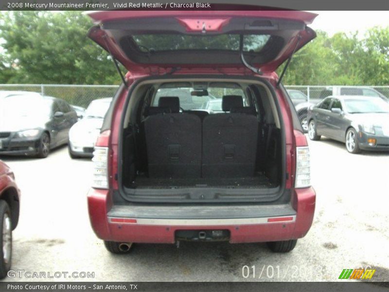 Vivid Red Metallic / Charcoal Black 2008 Mercury Mountaineer Premier