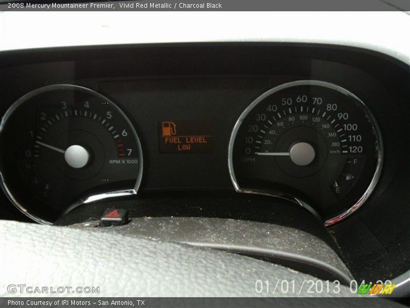 Vivid Red Metallic / Charcoal Black 2008 Mercury Mountaineer Premier