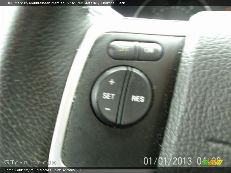Vivid Red Metallic / Charcoal Black 2008 Mercury Mountaineer Premier