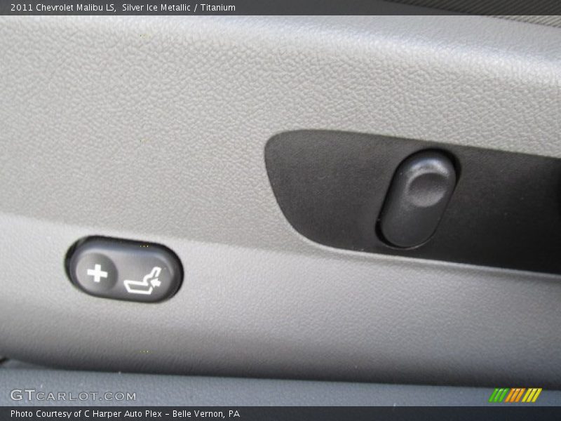 Silver Ice Metallic / Titanium 2011 Chevrolet Malibu LS