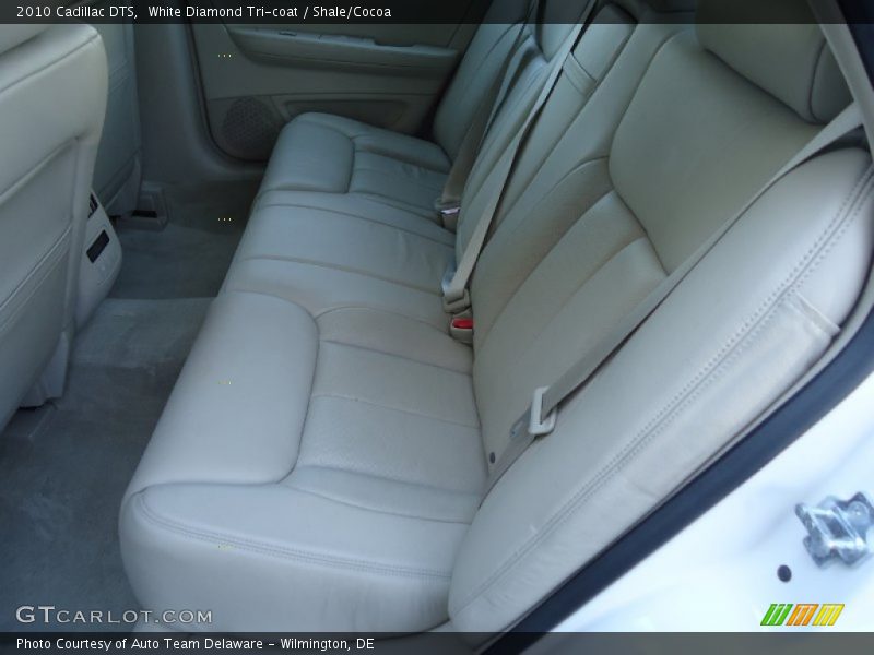 White Diamond Tri-coat / Shale/Cocoa 2010 Cadillac DTS