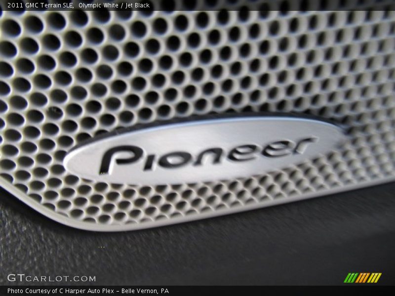 Olympic White / Jet Black 2011 GMC Terrain SLE