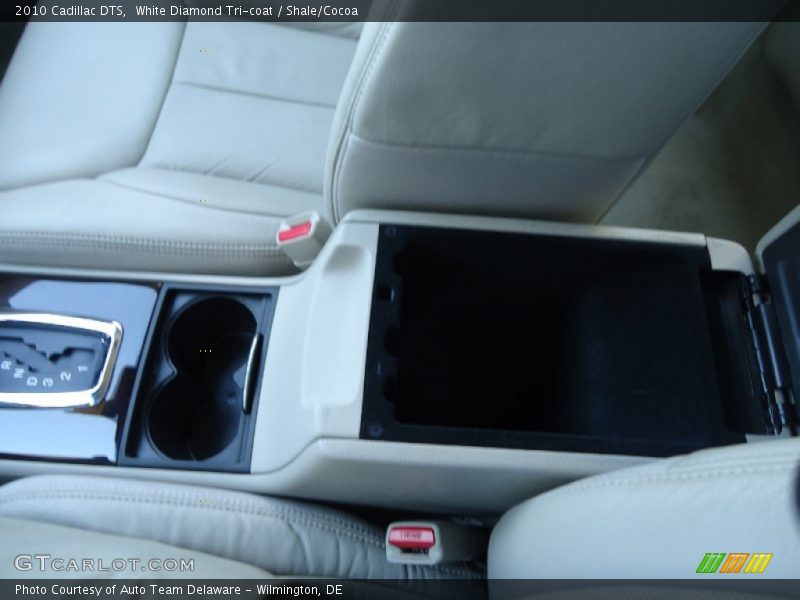 White Diamond Tri-coat / Shale/Cocoa 2010 Cadillac DTS