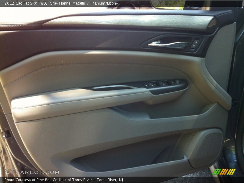 Gray Flannel Metallic / Titanium/Ebony 2012 Cadillac SRX FWD