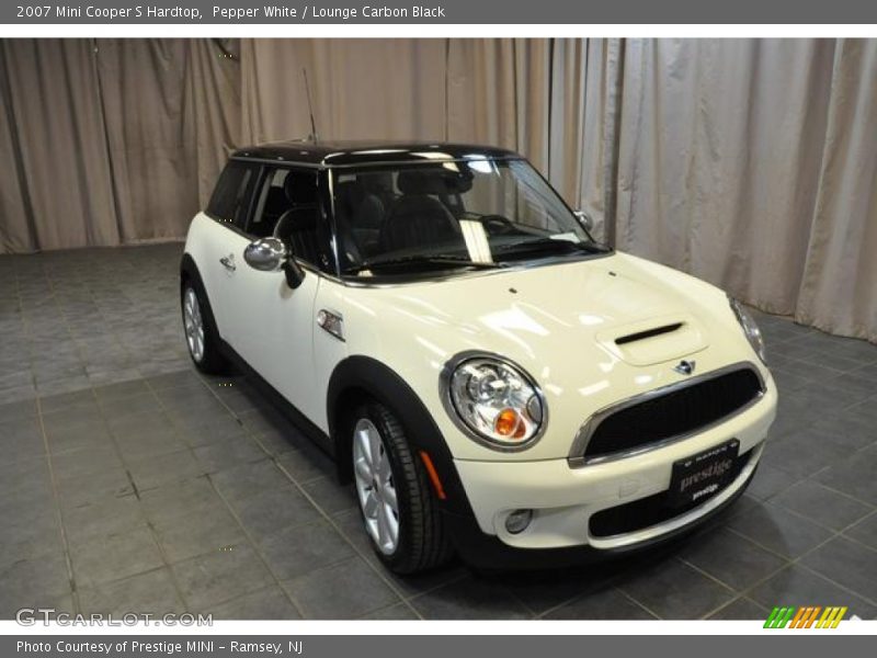 Pepper White / Lounge Carbon Black 2007 Mini Cooper S Hardtop