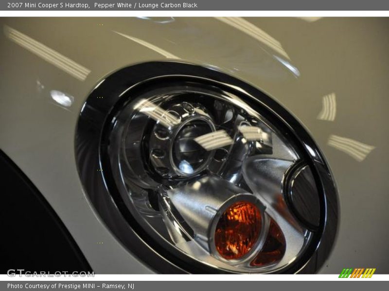Pepper White / Lounge Carbon Black 2007 Mini Cooper S Hardtop