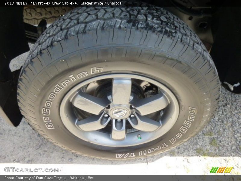 Glacier White / Charcoal 2013 Nissan Titan Pro-4X Crew Cab 4x4