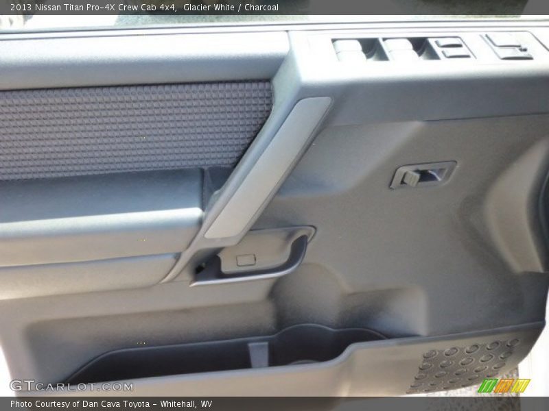 Glacier White / Charcoal 2013 Nissan Titan Pro-4X Crew Cab 4x4