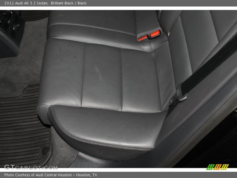 Brilliant Black / Black 2011 Audi A6 3.2 Sedan