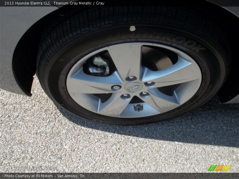 Titanium Gray Metallic / Gray 2013 Hyundai Elantra GLS