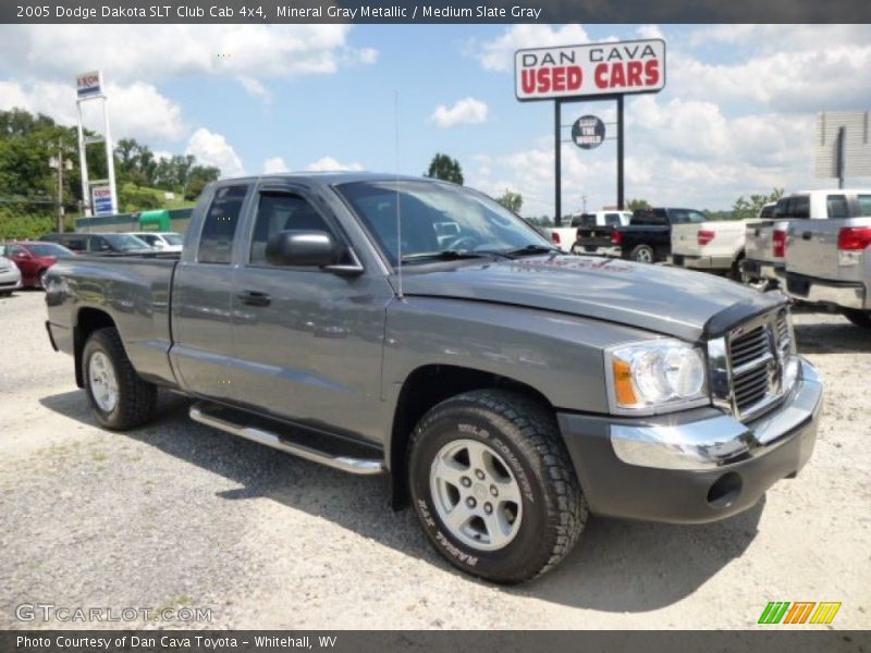 Mineral Gray Metallic / Medium Slate Gray 2005 Dodge Dakota SLT Club Cab 4x4