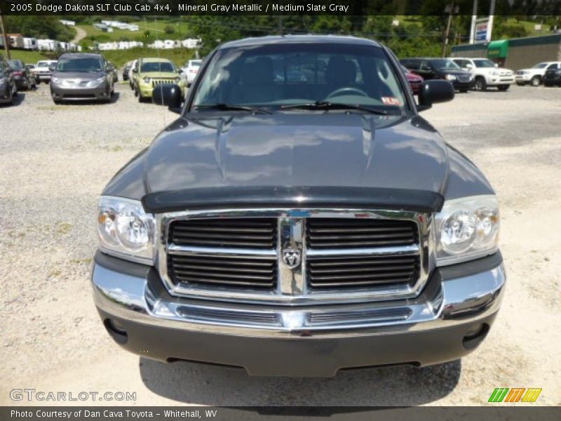 Mineral Gray Metallic / Medium Slate Gray 2005 Dodge Dakota SLT Club Cab 4x4