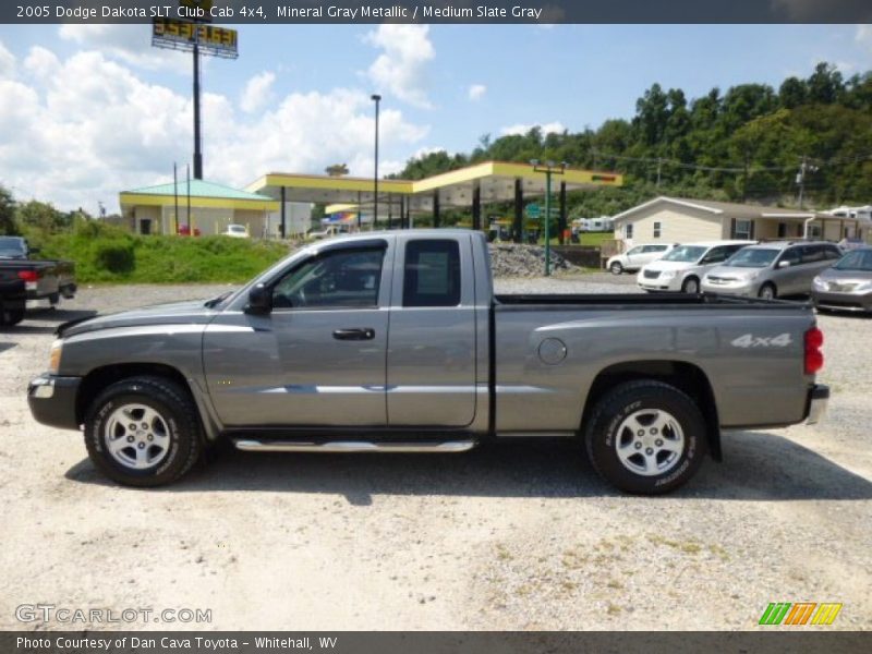 Mineral Gray Metallic / Medium Slate Gray 2005 Dodge Dakota SLT Club Cab 4x4