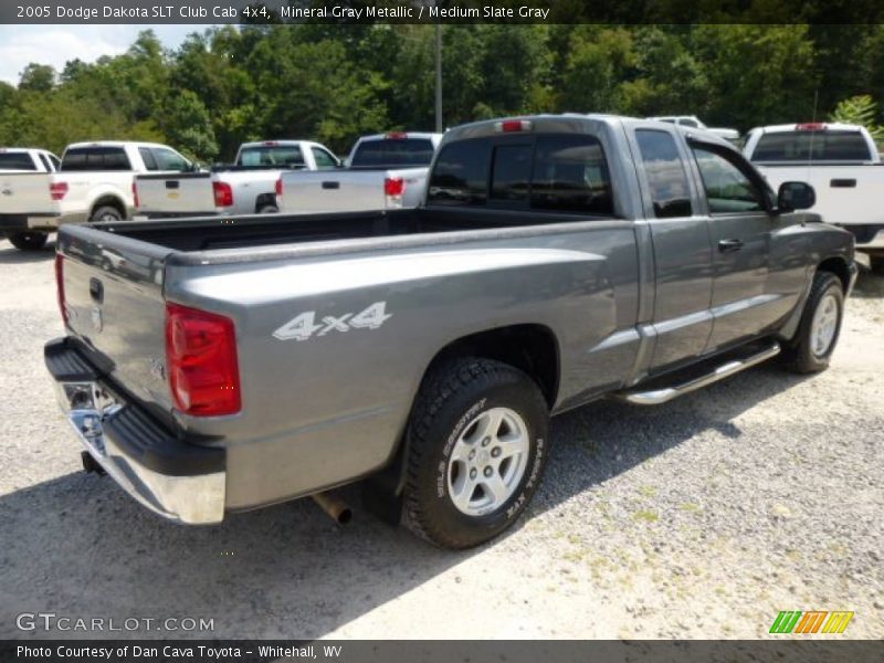 Mineral Gray Metallic / Medium Slate Gray 2005 Dodge Dakota SLT Club Cab 4x4