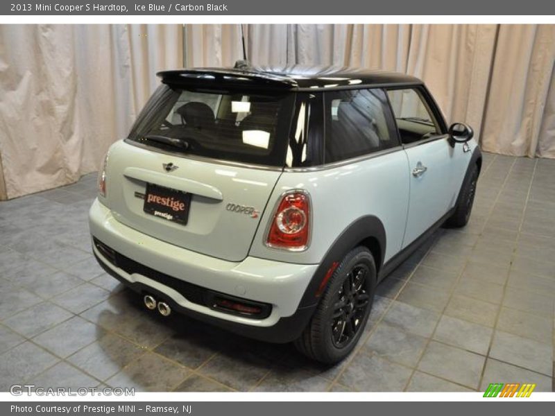 Ice Blue / Carbon Black 2013 Mini Cooper S Hardtop
