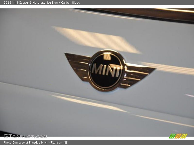 Ice Blue / Carbon Black 2013 Mini Cooper S Hardtop