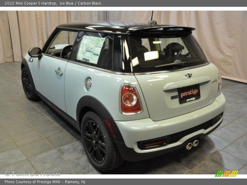 Ice Blue / Carbon Black 2013 Mini Cooper S Hardtop