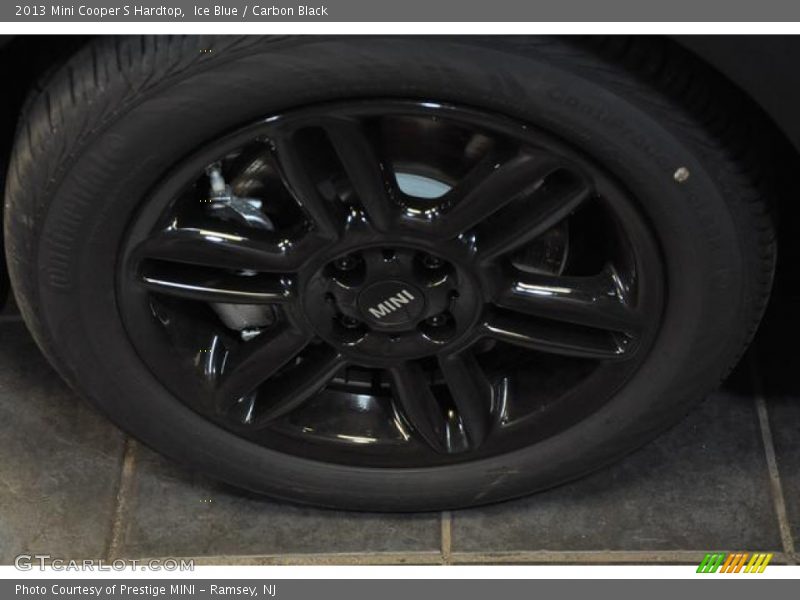 Ice Blue / Carbon Black 2013 Mini Cooper S Hardtop
