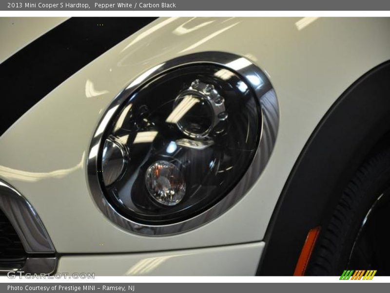 Pepper White / Carbon Black 2013 Mini Cooper S Hardtop