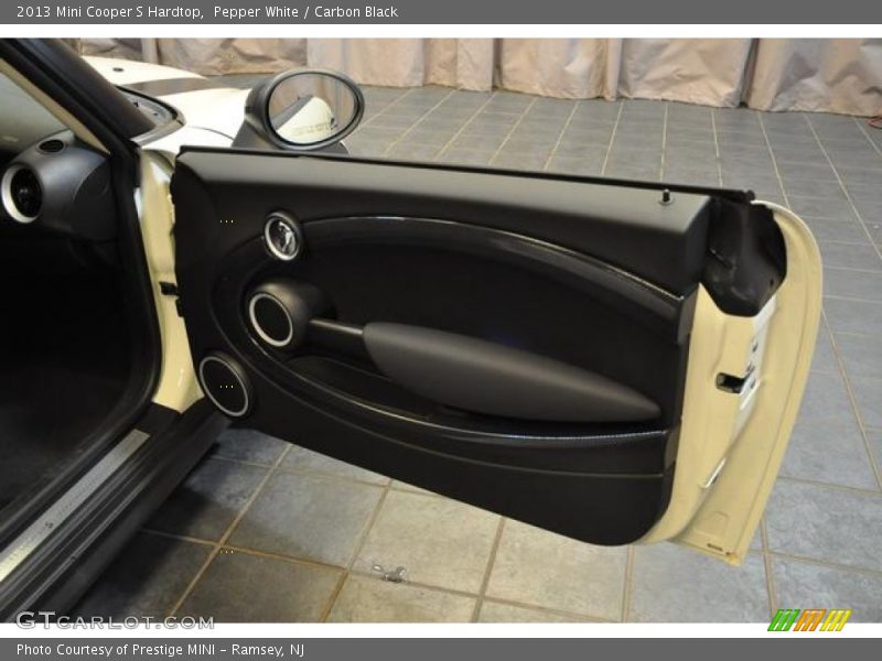 Pepper White / Carbon Black 2013 Mini Cooper S Hardtop