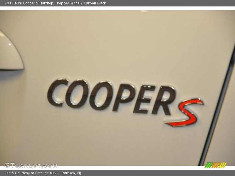 Pepper White / Carbon Black 2013 Mini Cooper S Hardtop