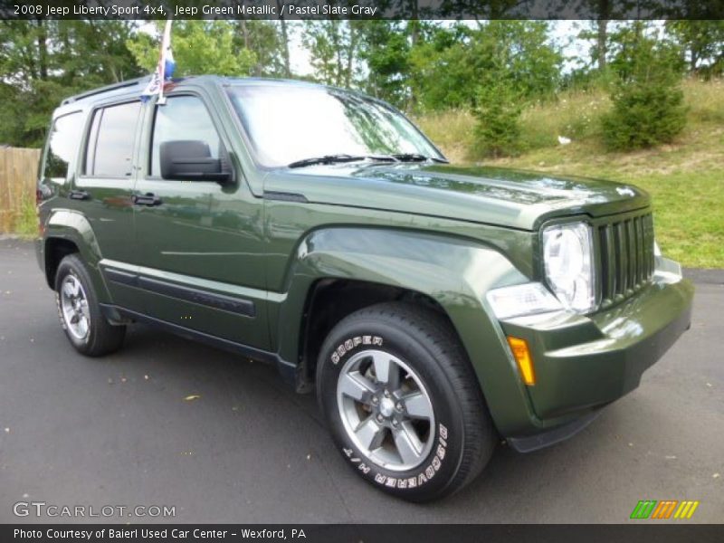 Front 3/4 View of 2008 Liberty Sport 4x4