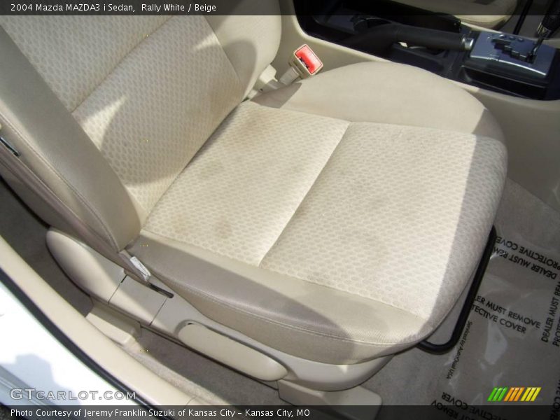 Rally White / Beige 2004 Mazda MAZDA3 i Sedan