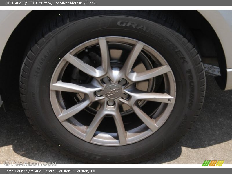 Ice Silver Metallic / Black 2011 Audi Q5 2.0T quattro