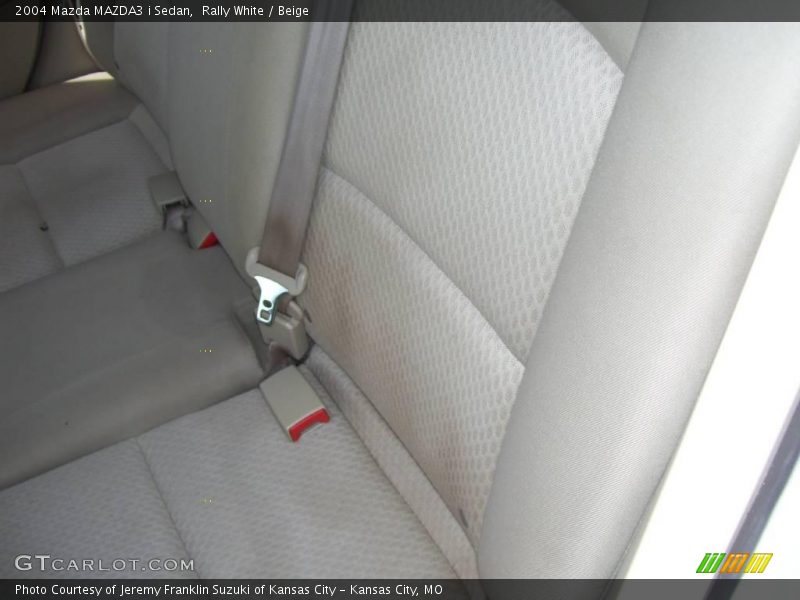 Rally White / Beige 2004 Mazda MAZDA3 i Sedan