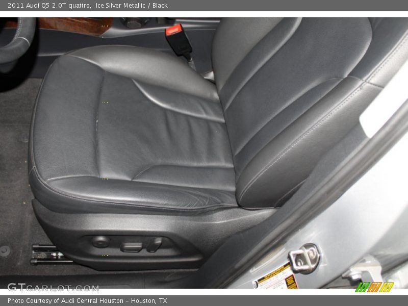 Ice Silver Metallic / Black 2011 Audi Q5 2.0T quattro
