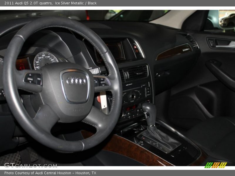 Ice Silver Metallic / Black 2011 Audi Q5 2.0T quattro