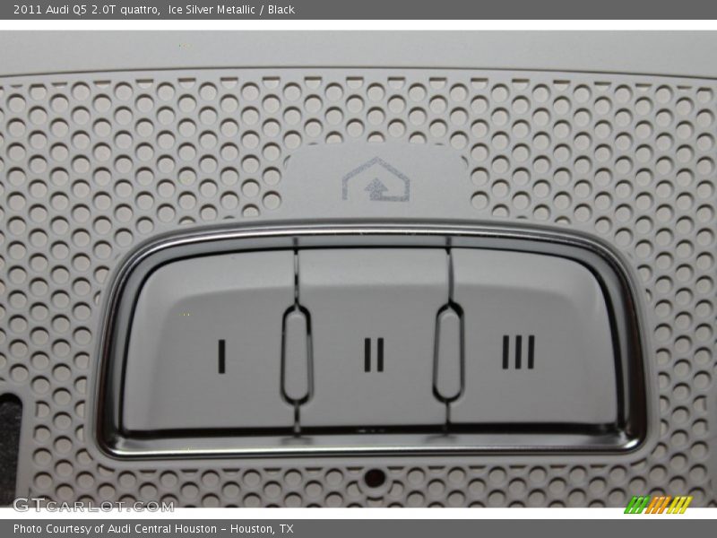 Ice Silver Metallic / Black 2011 Audi Q5 2.0T quattro