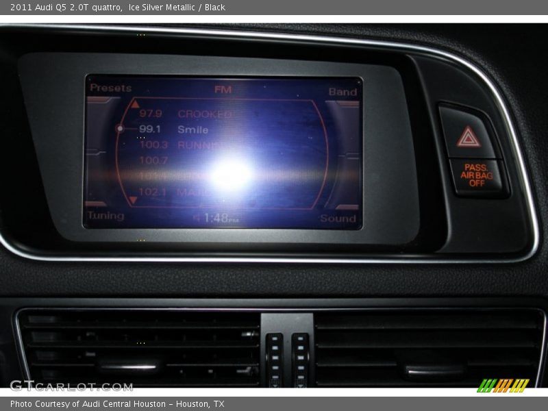 Ice Silver Metallic / Black 2011 Audi Q5 2.0T quattro