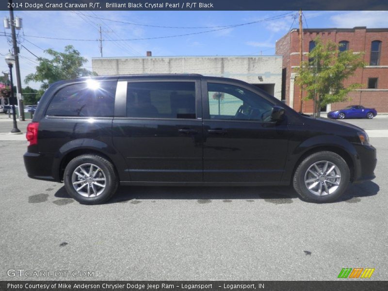  2014 Grand Caravan R/T Brilliant Black Crystal Pearl