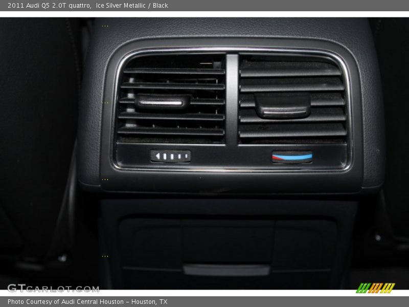 Ice Silver Metallic / Black 2011 Audi Q5 2.0T quattro