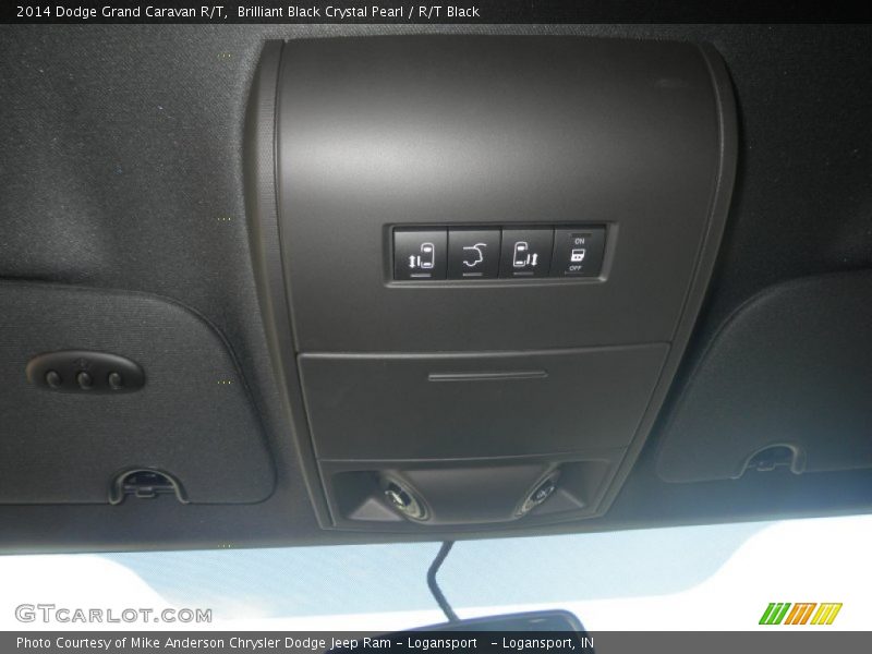 Brilliant Black Crystal Pearl / R/T Black 2014 Dodge Grand Caravan R/T