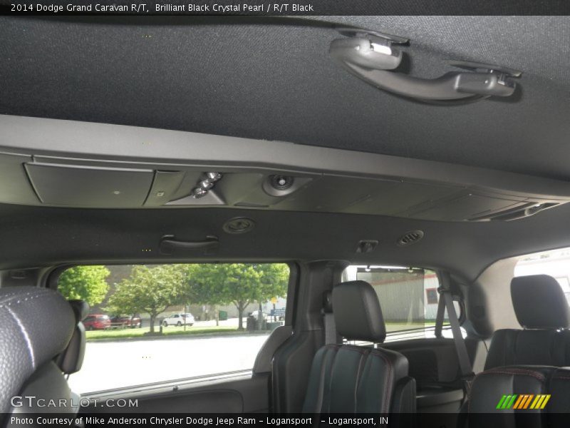 Brilliant Black Crystal Pearl / R/T Black 2014 Dodge Grand Caravan R/T