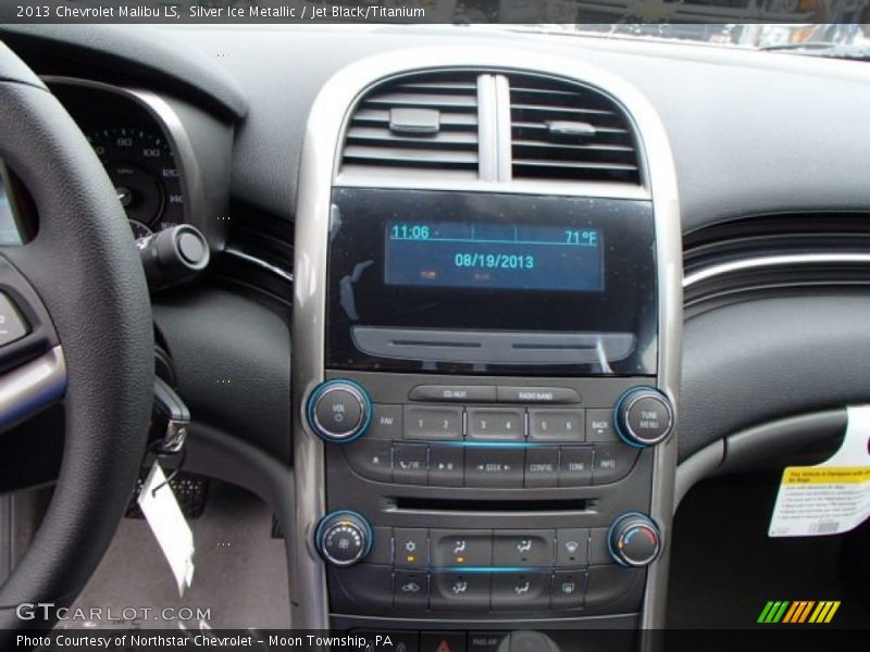 Silver Ice Metallic / Jet Black/Titanium 2013 Chevrolet Malibu LS