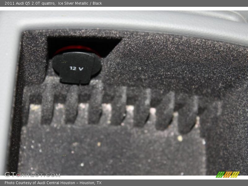Ice Silver Metallic / Black 2011 Audi Q5 2.0T quattro