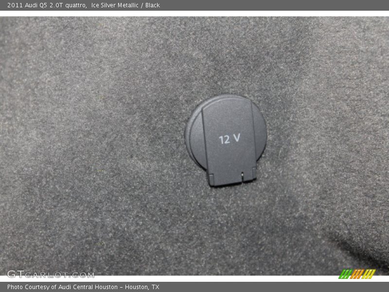 Ice Silver Metallic / Black 2011 Audi Q5 2.0T quattro