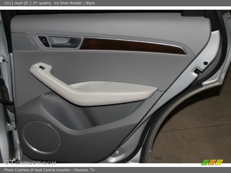 Ice Silver Metallic / Black 2011 Audi Q5 2.0T quattro
