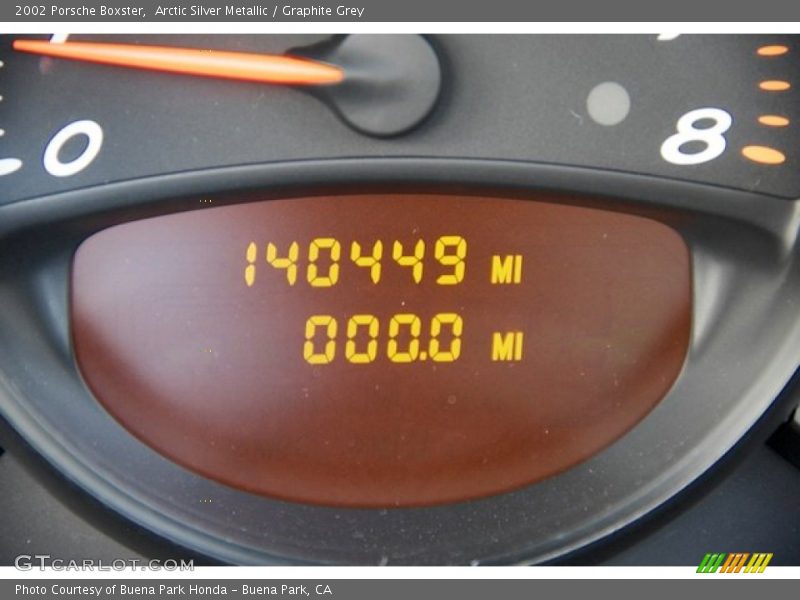 Arctic Silver Metallic / Graphite Grey 2002 Porsche Boxster